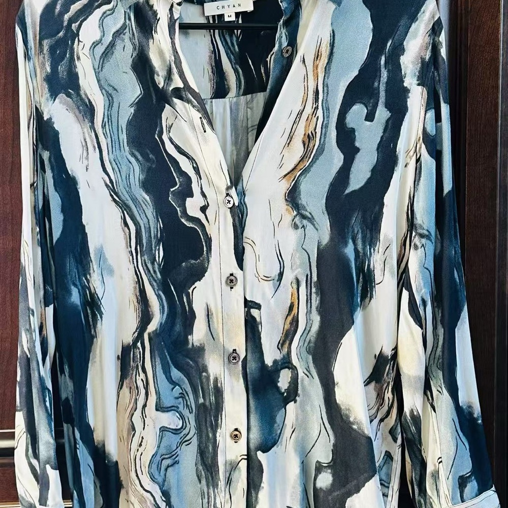 Elegant Marble Pattern Button-Up Blouse - image 1